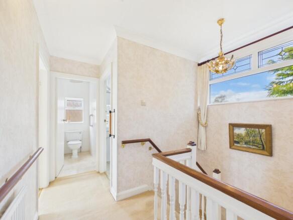 4 bed Detached for sale Image 11
