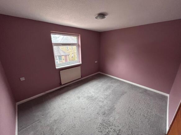 2 bed Flat to rent Image 4