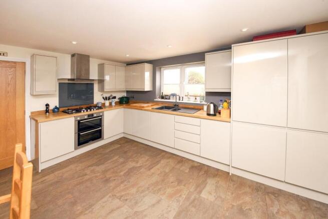 Open Plan Kitchen/Di