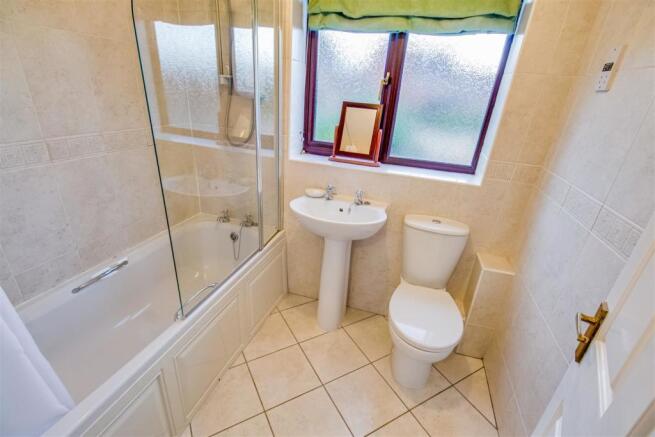 BATHROOM/W.C.