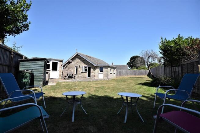 GARDEN.JPG