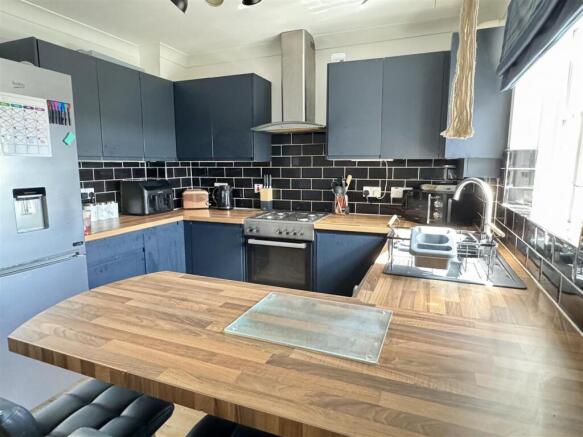 Kitchen Diner: