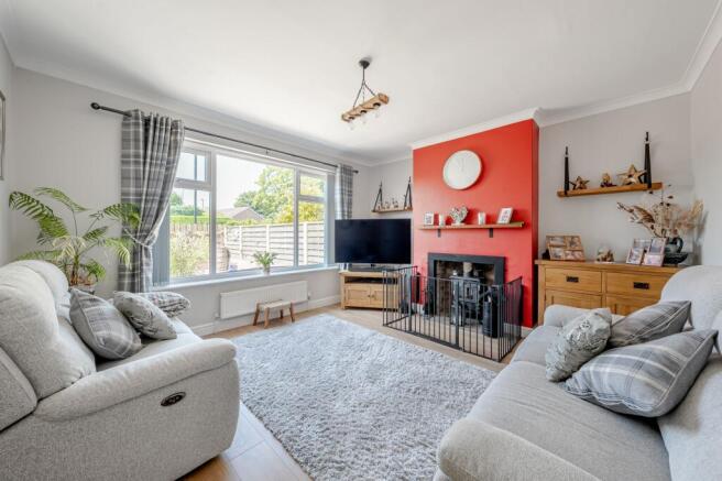 3 bed Bungalow for sale Image 4