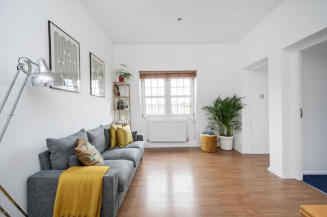 Cambridge Court, Cambridge Heath Road, Bethnal Green, London, E2