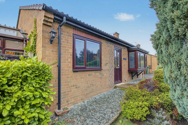2 Bedroom Detached Bungalow for Sale