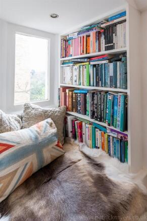 Flat 2, 11 Colyton Road-9.jpg