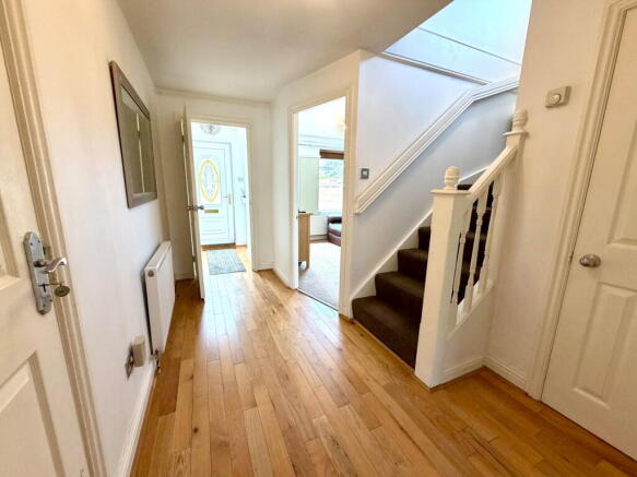 4 bed Detached for sale Image 4