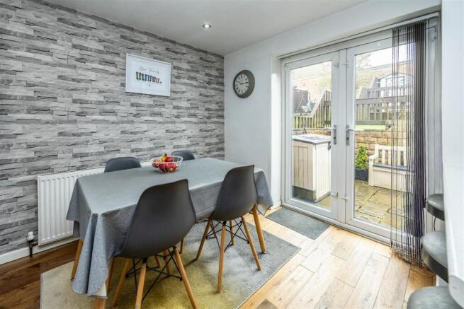 4 bed Town House for sale Image 10