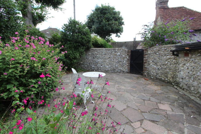 Photo 3