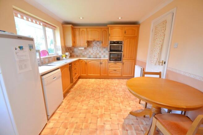 Kitchen/Breakfast Ro