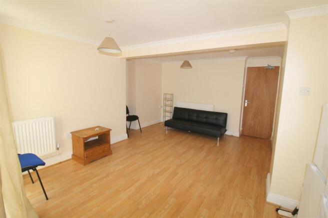 Lounge/Kitchen