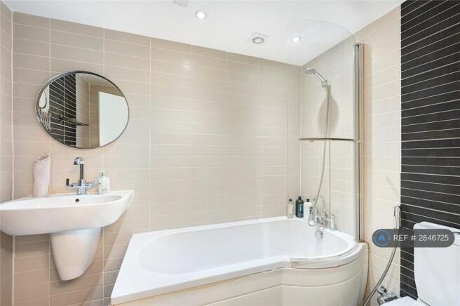 En-Suite Bathroom