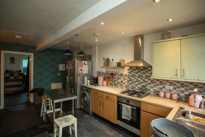 10 - 5 Meadow View, NG9 8BU.jpg