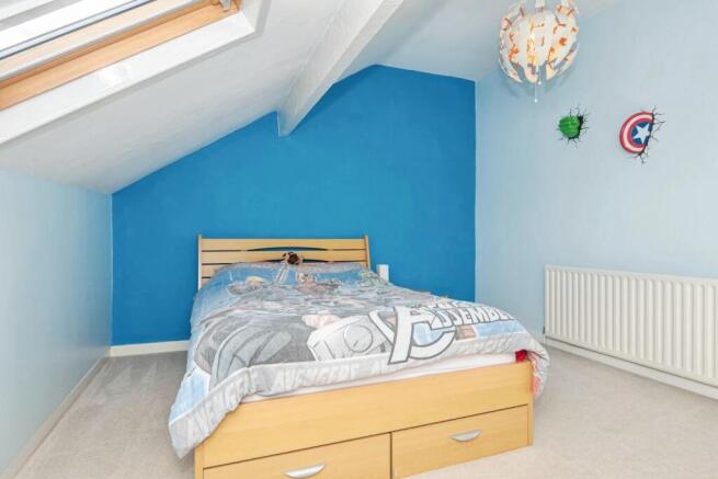 4 bed Semi-Detached for sale Image 11