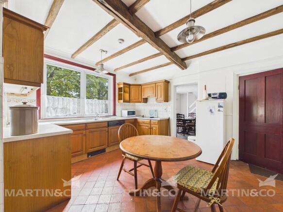 4 bed Detached for sale Image 5