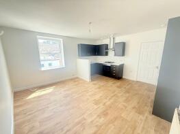 73b, Queen Street, Newton Abbot TQ12 2AU