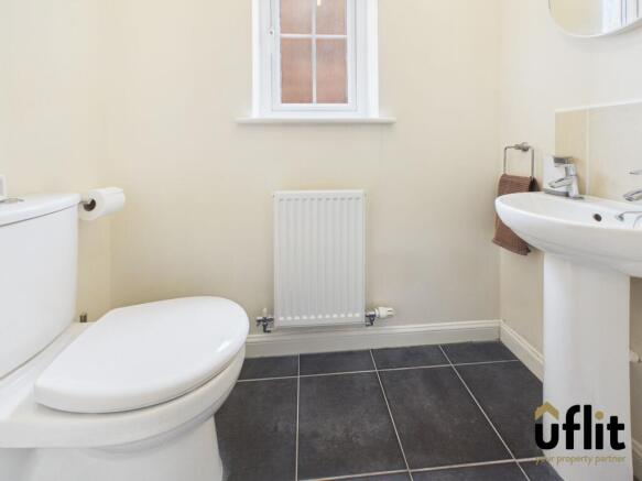 3 bed Semi-Detached for sale Image 10