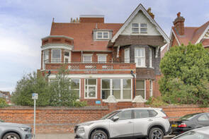 16, 7 Fort House, Eastern Parade, Southsea PO4 9RT