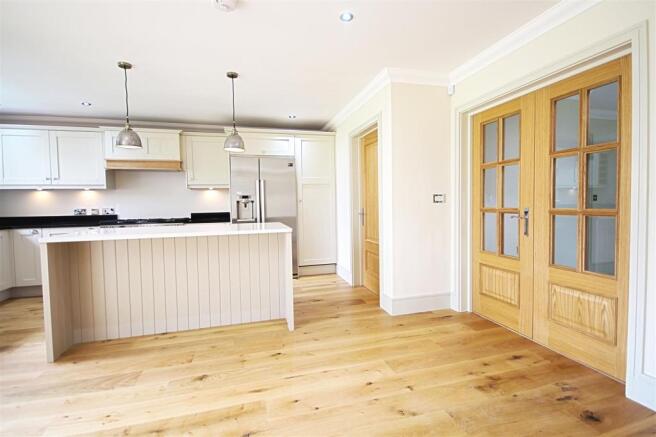kitchen2.jpg