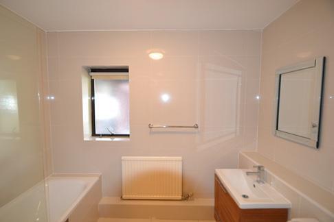 Spencer Close bath. FS.JPG