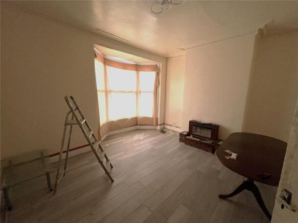 2 bed Apartment for sale Image 6
