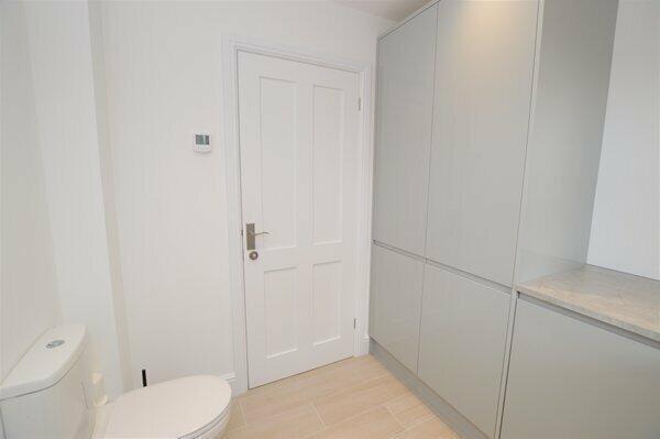utility room/cloakroom