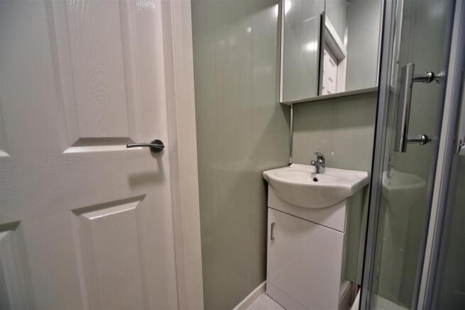 1 bed Apartment to rent Image 8