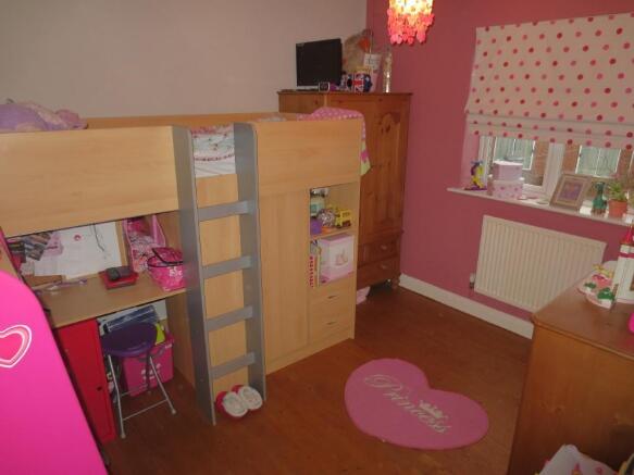 BEDROOM 5