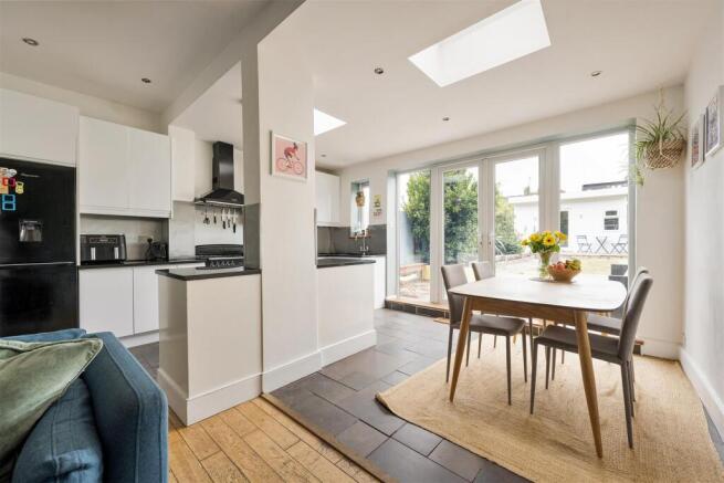Winchester Road, E4