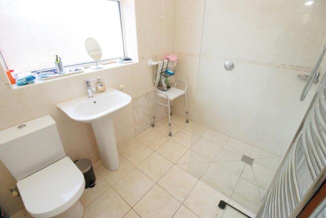 3 bed Semi-Detached Bungalow for sale Image 10