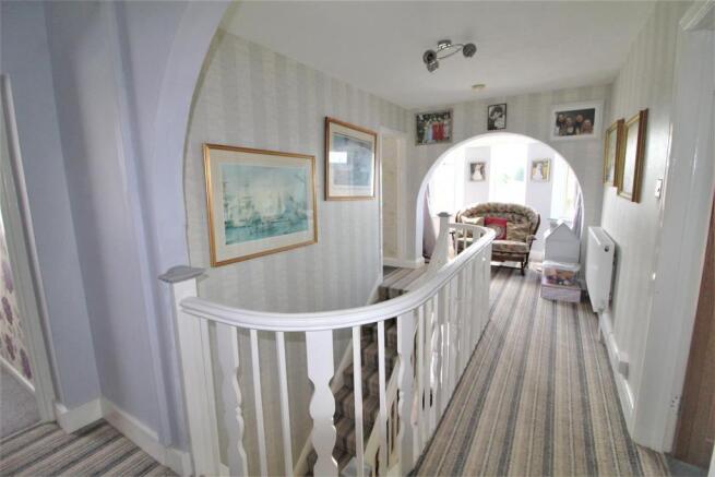 GALLERY LANDING