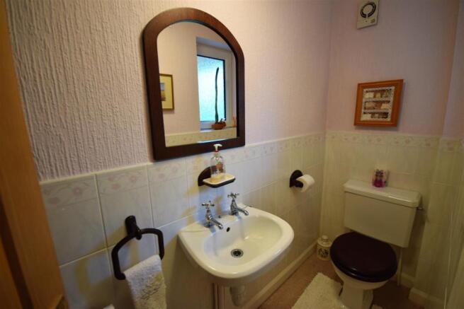 26 10 Stones Drive, HX6 4NY.JPG