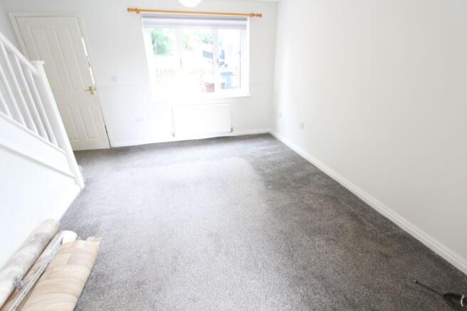 2 bed Terraced to rent Image 4