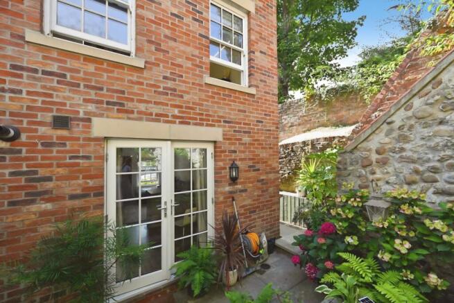 2 bed End of Terrace for sale Image 12