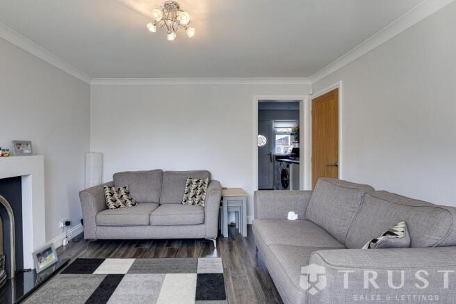 3 bed Semi-Detached for sale Image 3