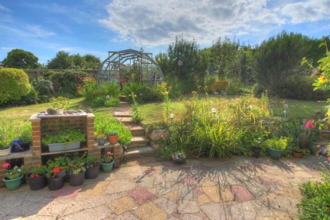 Garden and Patio with BBQ
