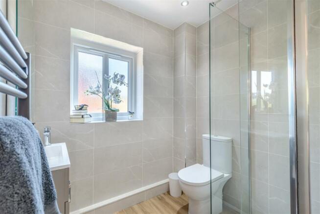 8555122-interior13.jpg