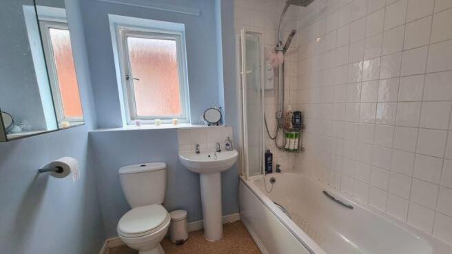 Family Bathroo...