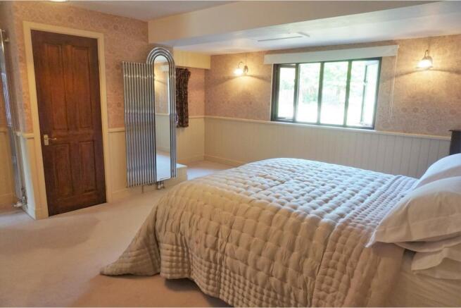 Master En-suite