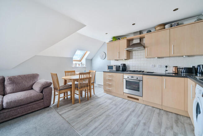 1298134-17-682ee7...