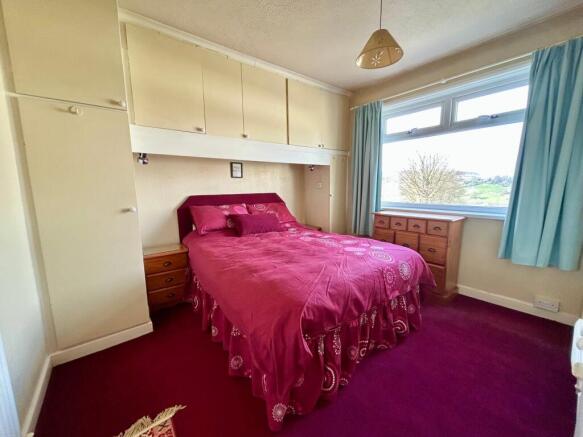 4 bed Semi-Detached for sale Image 11