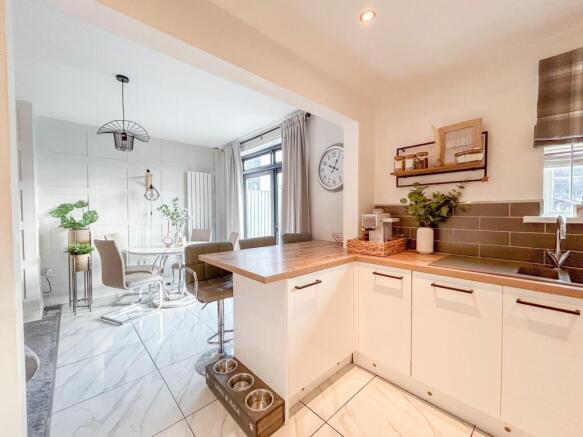 Kitchen/Dining Room