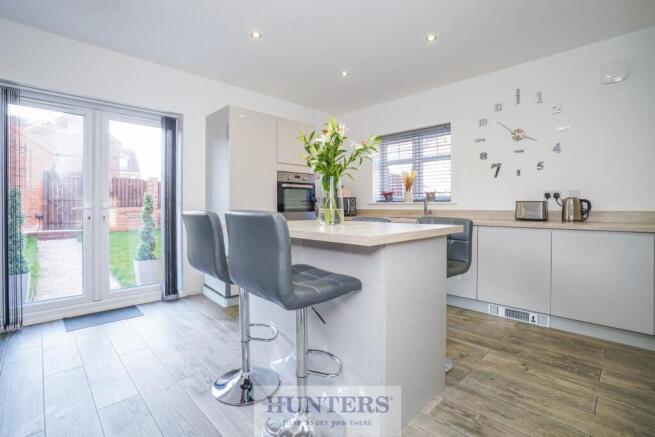 4 bed Detached for sale Image 7