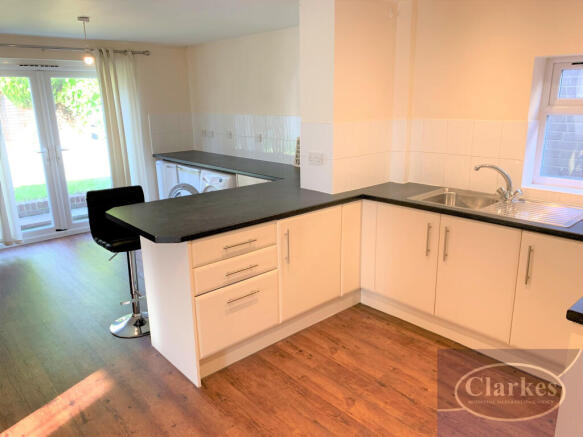 Kitchen 1.JPG