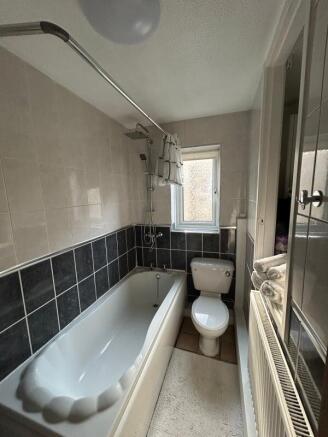 2 bed Town House for sale Image 7