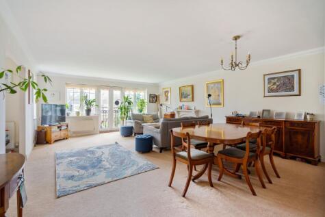 Duck's Hill Road, Northwood