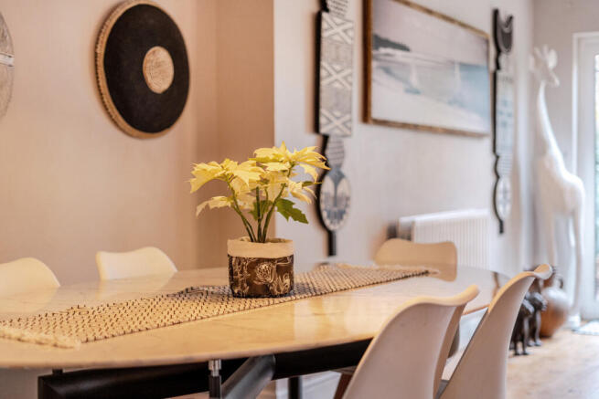 1402177-36-697263...