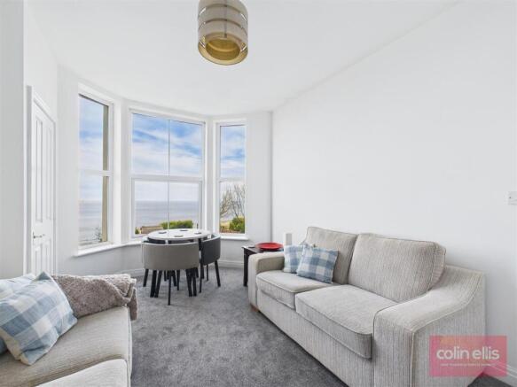 2 bed Flat for sale Image 5