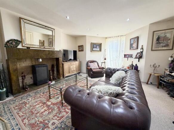 5 bed Terraced for sale Image 6