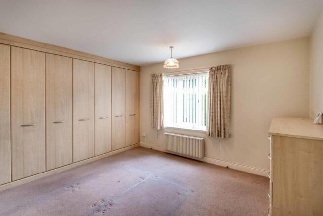 2 bed Apartment for sale Image 7